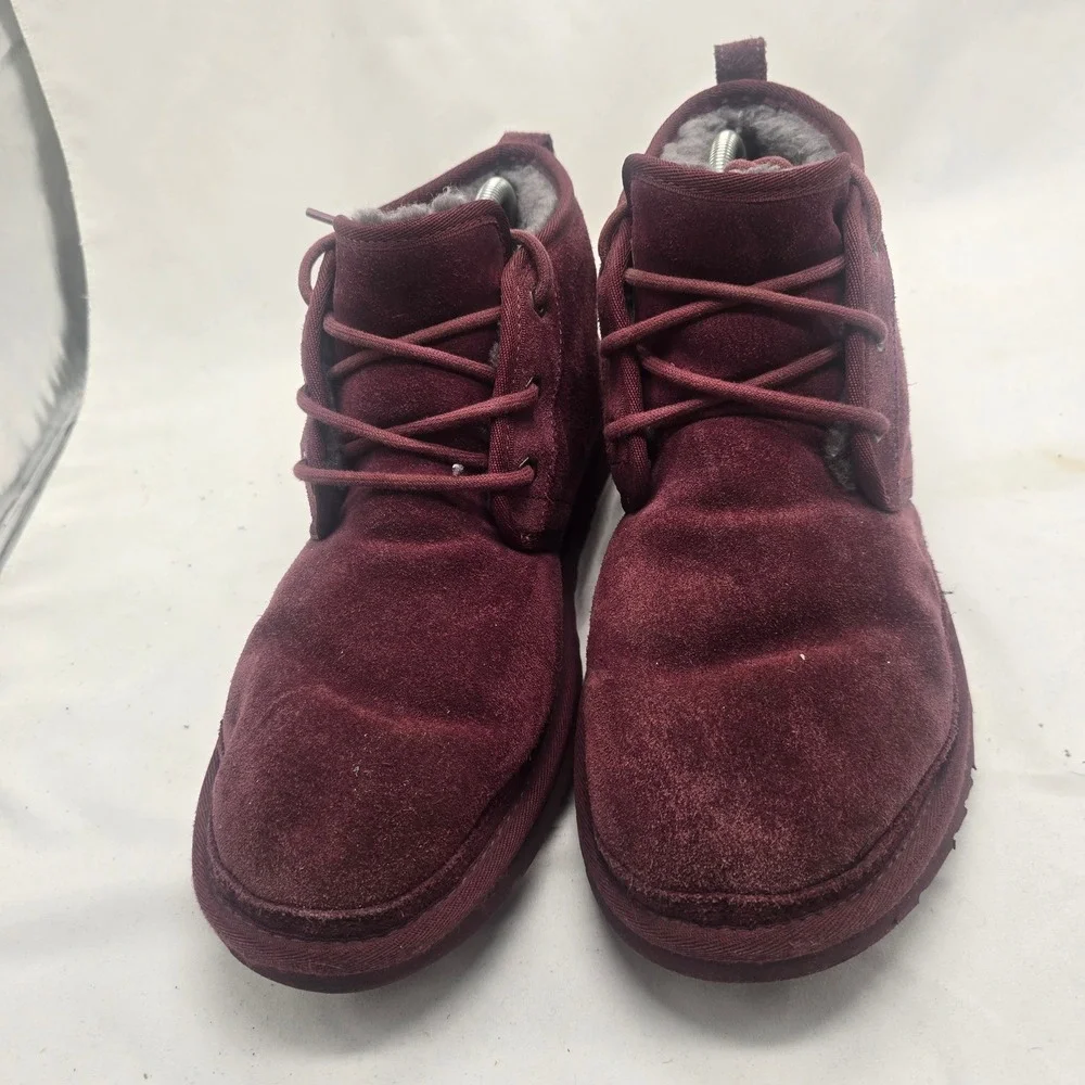 UGG Neumel Chukka Boots Men 9 Burgundy Suede Sheepskin F27017H Gorpcore Cozy